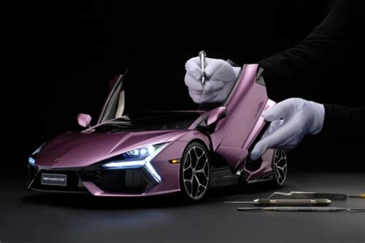 How much do Lamborghini designers make?