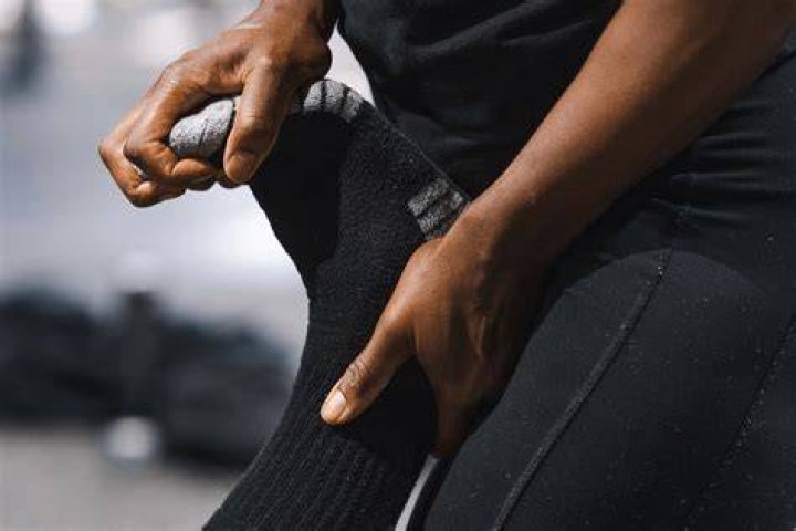 How much do physios earn AUS?