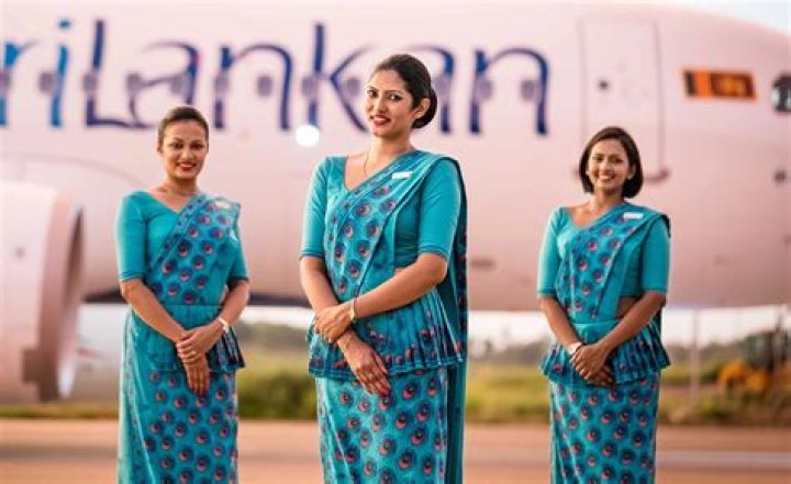 How much does an air hostess earn monthly?