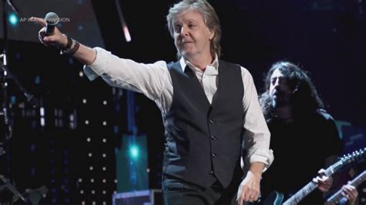 How much does paul McCartney make every minute?