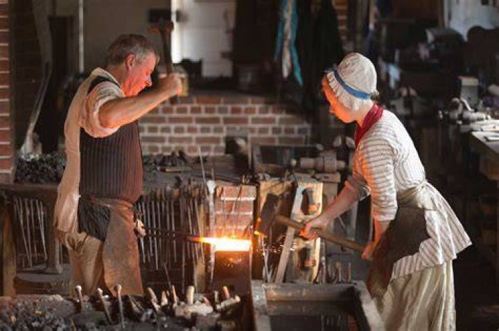How much money did a blacksmith make in colonial times?