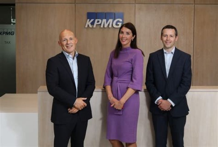 What does a partner at KPMG earn?